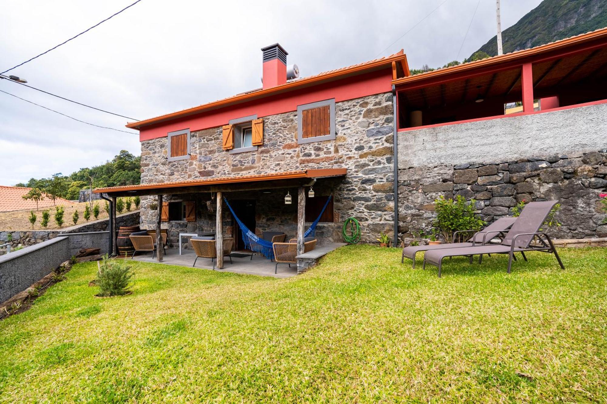 فيلا Madeira Bird House - House In The Mountains With Garden São Vicente المظهر الخارجي الصورة