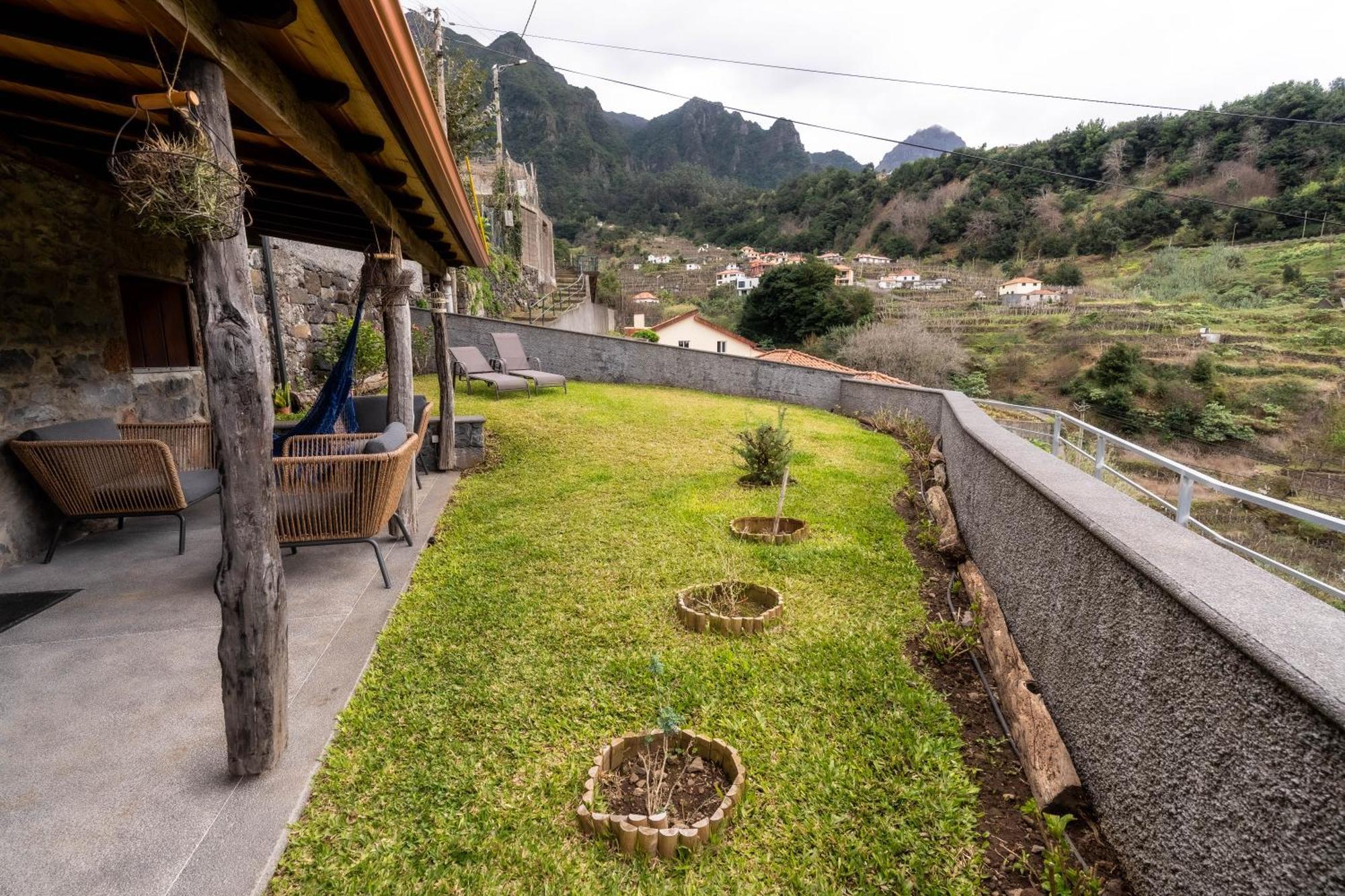 فيلا Madeira Bird House - House In The Mountains With Garden São Vicente المظهر الخارجي الصورة