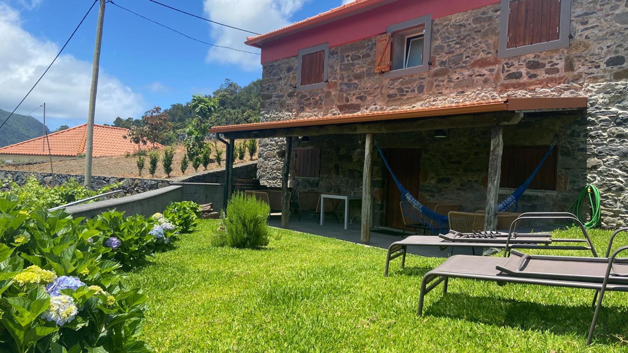 فيلا Madeira Bird House - House In The Mountains With Garden São Vicente المظهر الخارجي الصورة